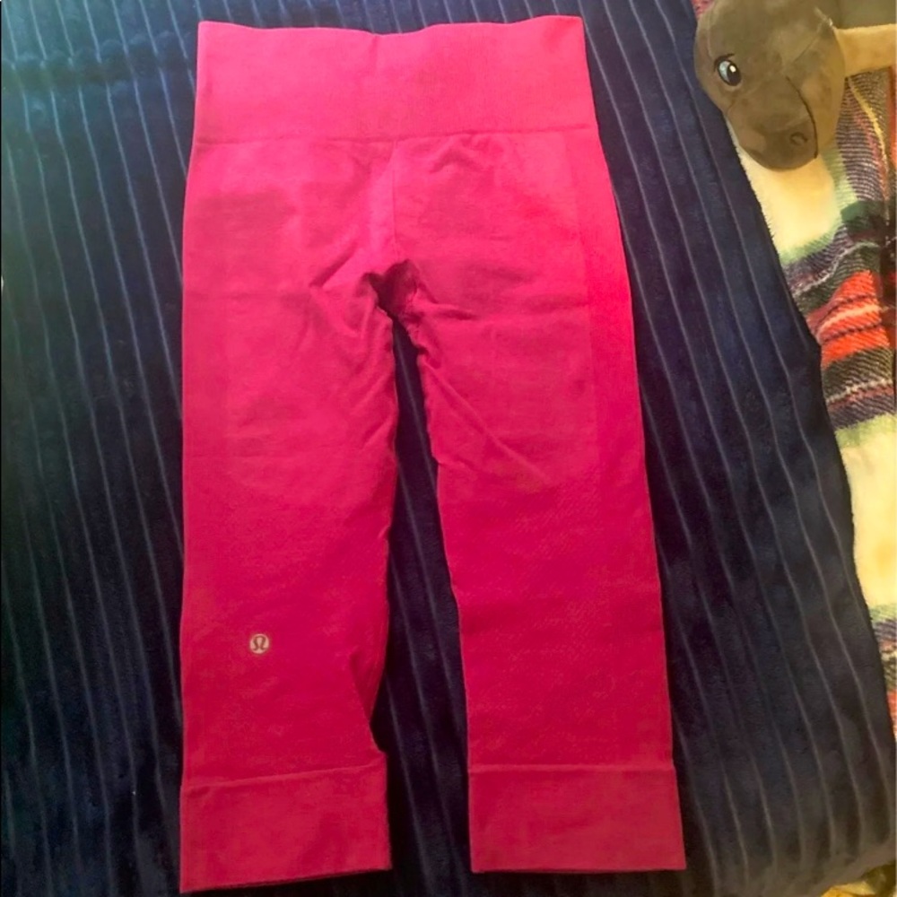 Pink lulu lemon capris/leggings
